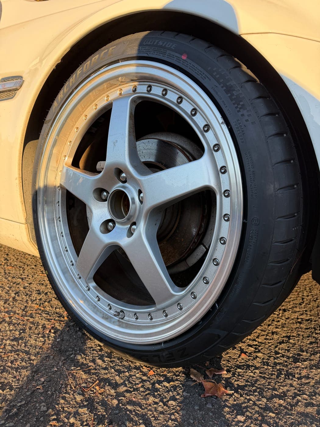 New tyre fitted to a Holden Commodore in Cranebrook by Top Tier Mobile Tyres