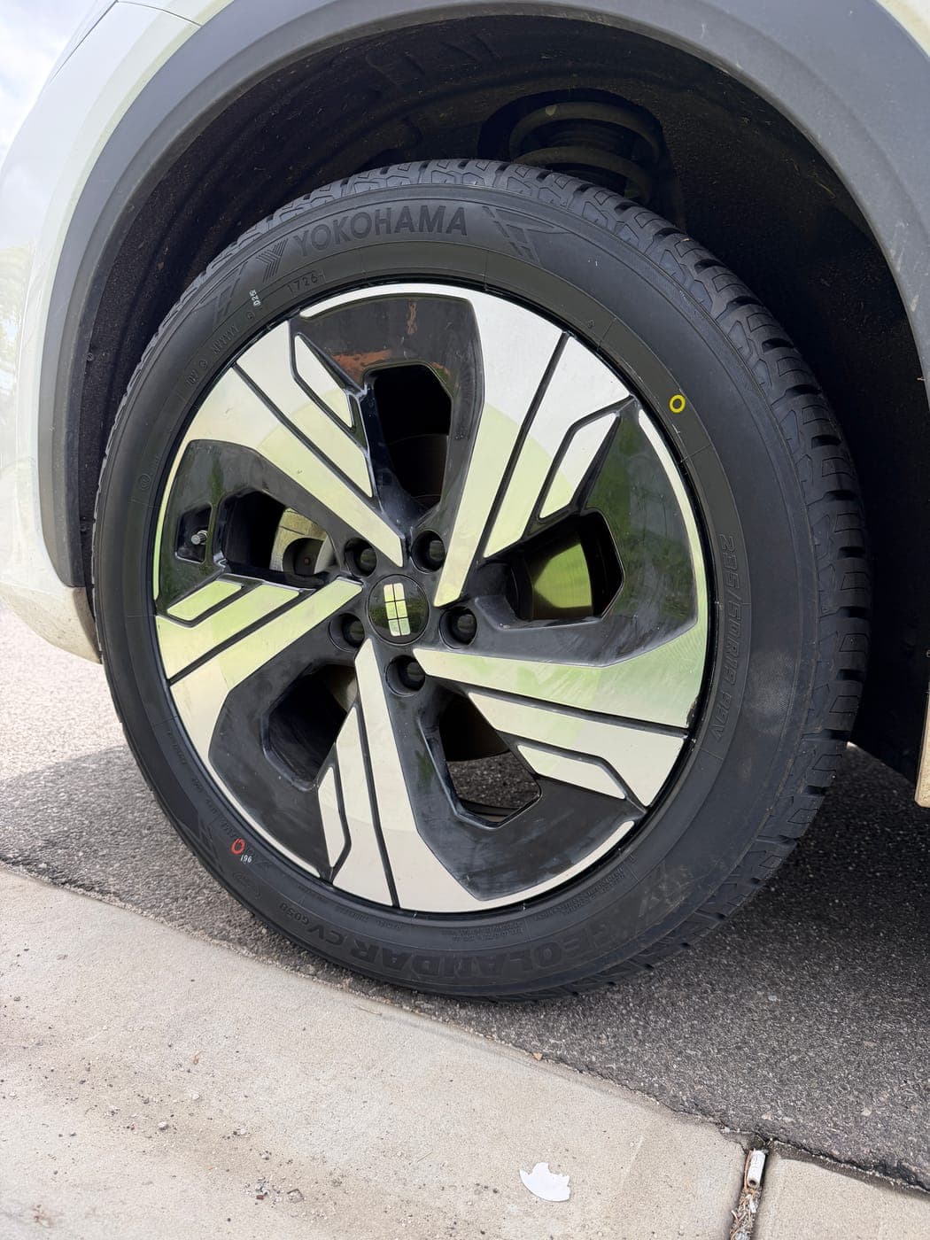 New tyre fitted to a Geely in Gledswood Hills by Top Tier Mobile Tyres