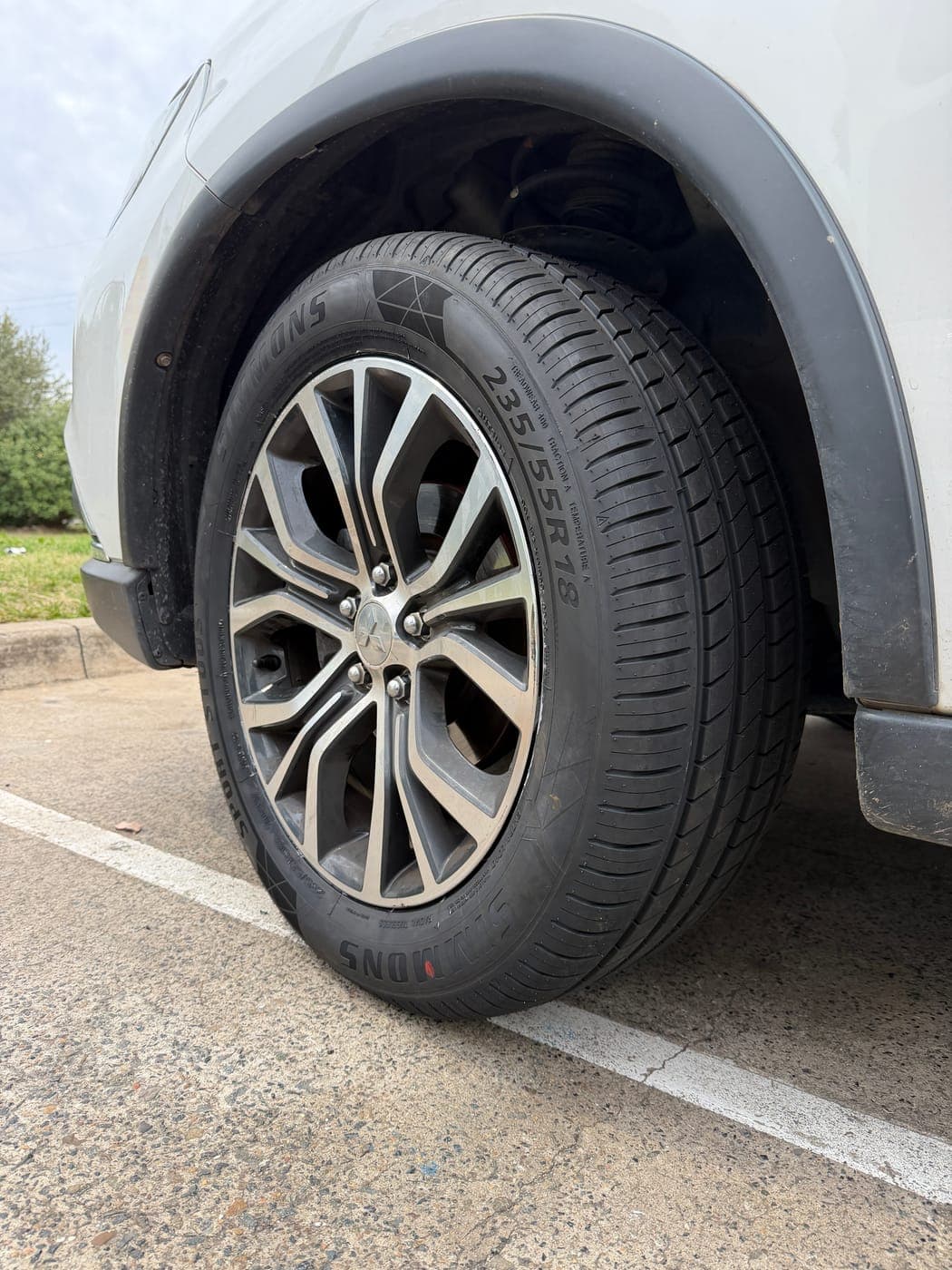 New tyre fitted to a Mitsubishi Outlander in Mount Annan by Top Tier Mobile Tyres