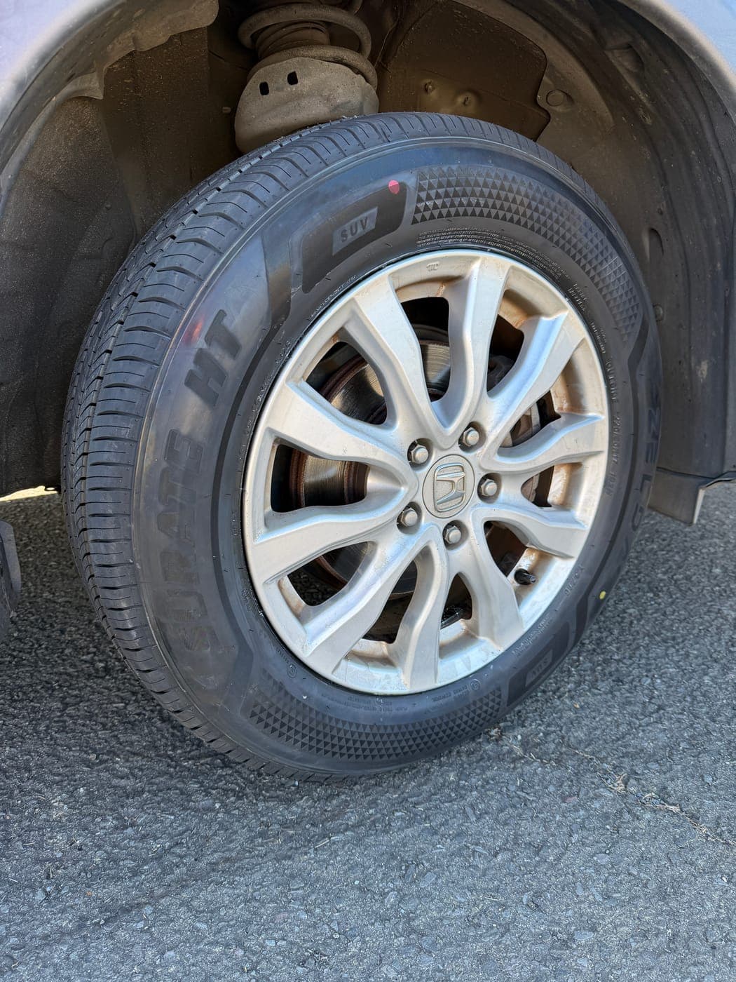 New tyre fitted to a Honda CR-V in Towradgi by Top Tier Mobile Tyres